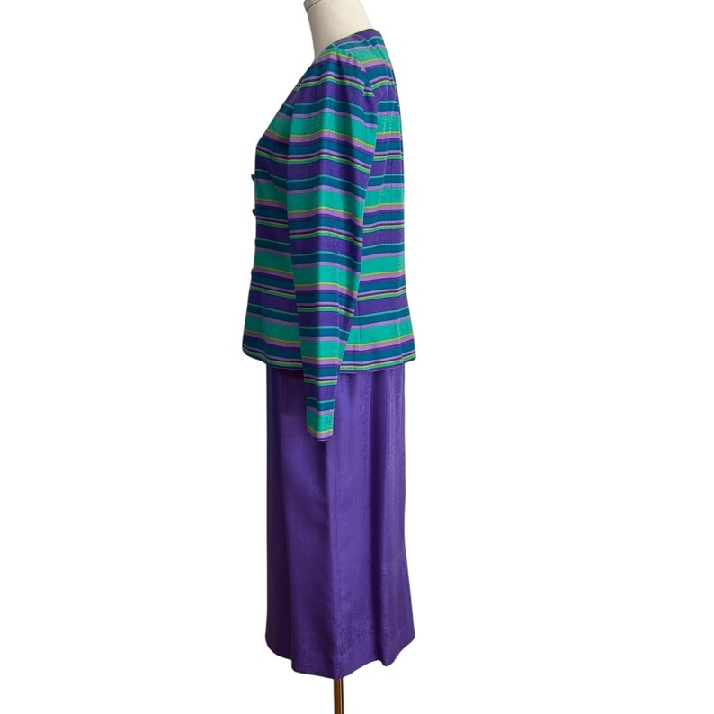 VtG. 90s Adrianna Papell Silk Skirt Suit 2 Pc Set Purple Teal Striped Size 6 afbeelding 6