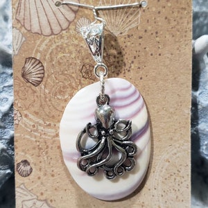Polished Clamshell Pendant with Octopus
