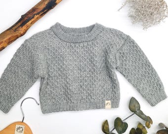 Suéter de lana merino hecho a mano de punto estilo nórdico Ropa de bebé hecha a mano Suéter de bebé sostenible de punto Idea de regalo para baby shower