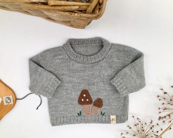 Suéter de punto para bebé, lana merino, estilo nórdico, ropa de bebé hecha a mano, suéter sostenible para bebé, aplique de hongos, idea de regalo para baby shower.
