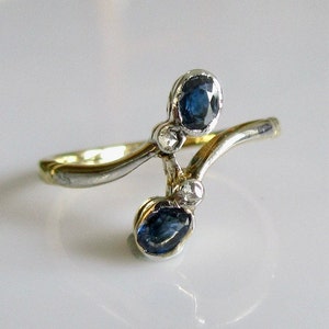 Vintage 9ct Gold  Sapphire and Diamond Twist Ring