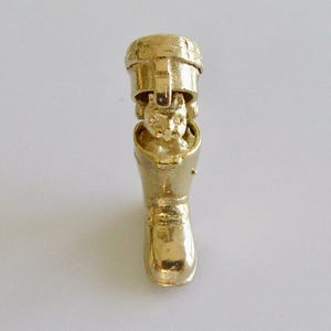 Vintage 9ct Gold Puss in Boot Movable Charm or Pendant