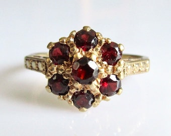 Vintage 9ct Gold Multi Garnet Hexagonal Cluster Ring