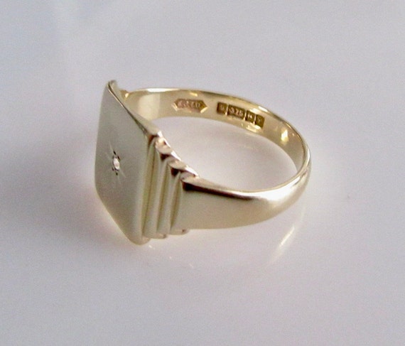 Vintage 9ct Gold Diamond Signet Ring - image 4