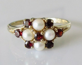 Vintage 9ct Gold Pearl and Garnet Cluster Ring