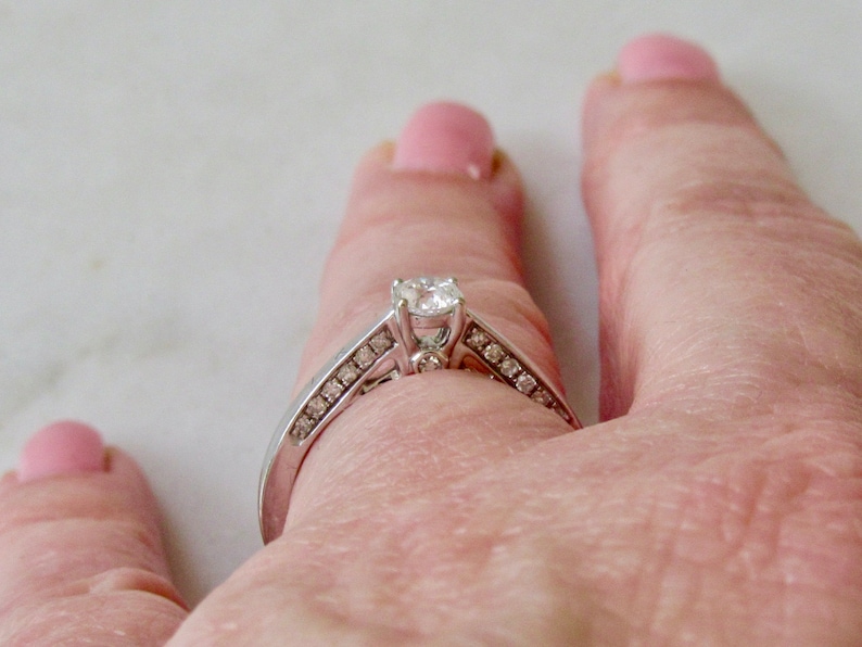 Vintage 18ct White Gold Diamond Ring Engraved Forever Inside image 10
