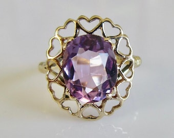 Large 9ct Gold Oval Amethyst with Heart Mount Vintage Ring