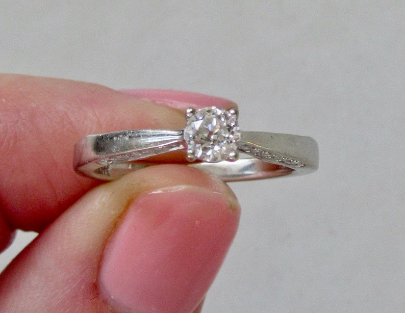 Vintage 18ct White Gold Diamond Ring Engraved Forever Inside image 3