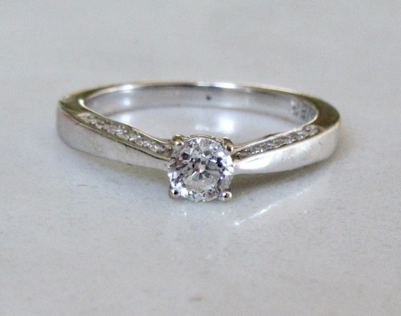 Vintage 18ct White Gold Diamond Ring Engraved Forever Inside