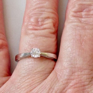 Vintage 18ct White Gold Diamond Ring Engraved Forever Inside image 5