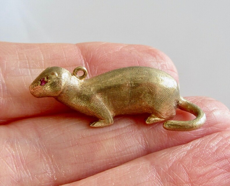 Large Solid 9ct Gold Otter with Ruby Eyes Charm or Pendant image 6