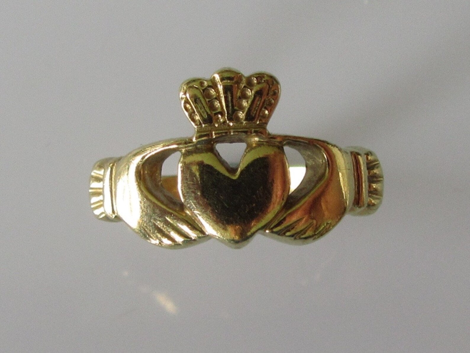 9ct Yellow Gold Claddagh Ring | Etsy