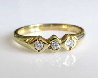 18ct Gold Diamond 3 Stone Trilogy Ring