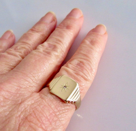 Vintage 9ct Gold Diamond Signet Ring - image 5