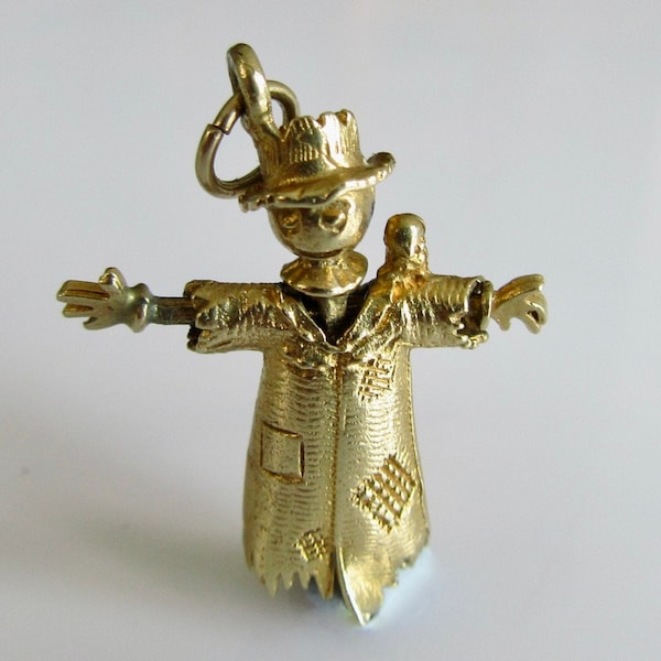 Vintage 9ct gold Scarecrow Movable Charm or Pendant