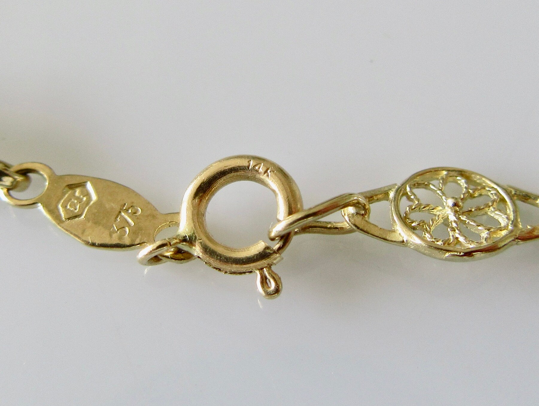 アメジスト入りヴィンテージ 9ct ゴールドブレスレット - Etsy 日本 アメジスト入りヴィンテージ 9ct ゴールドブレスレット - Etsy 日本
