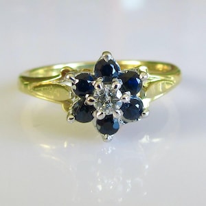 18ct Gold Sapphire and Diamond Flower Cluster Vintage Ring