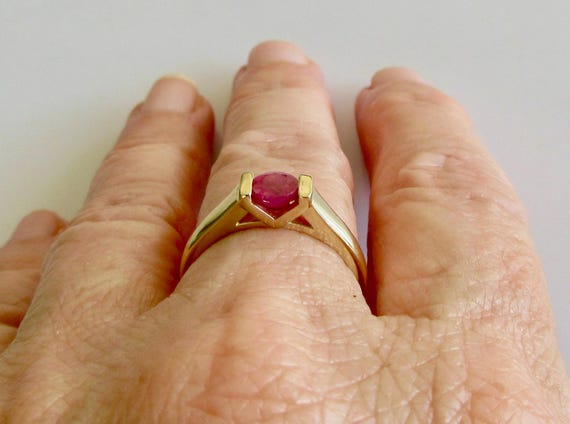 9ct Yellow Gold Ruby Solitaire Ring - image 8