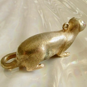 Large Solid 9ct Gold Otter with Ruby Eyes Charm or Pendant image 5