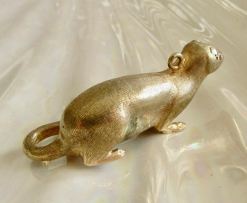 Large Solid 9ct Gold Otter with Ruby Eyes Charm or Pendant image 5