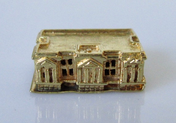Buckingham Palace Vintage 9ct Gold Charm