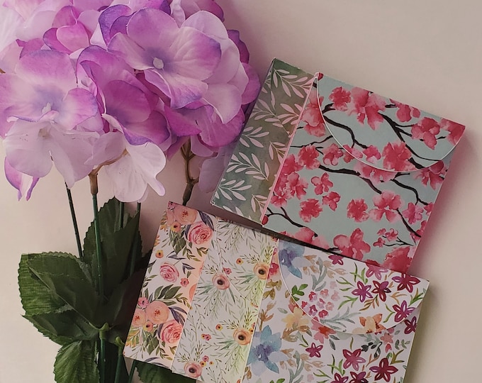 Floral Sticky Note Pad Holder Set: Travel Notepad with Post-it™ Pad