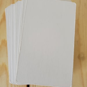 Witte spaanplaat afgeronde grote kaarten gestanst gestanst karton zuurvrij perfect voor ornamenten, tarotkaarten, tekeningen 3 "x 5"