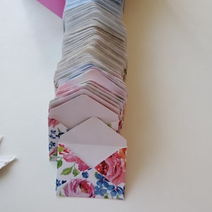 Tiny Envelopes 1.75 in x 1.25 in Lot of 20 Quick Fun Daily Notes and Coin Holders