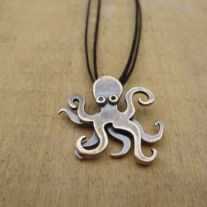 Sterling silver kinetic octopus pendant