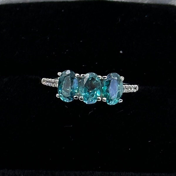 Beautiful 3 Stone Sterling Silver, Genuine Teal Topaz and White Topaz