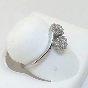 DeBeers 2 Diamond Style 2.07 Full Cut I1 Eye Clean 10kt White Gold Sold in Stores for 499.00 image 7