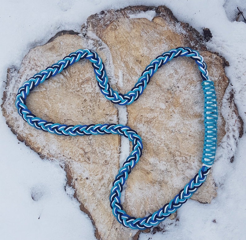 Paracord Neck Rope Cordeo for Bridleless Riding Handmade Equestrian Tack Blue and White Neck Rope