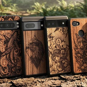 Custodia in vero legno inciso per Google Pixel 10, 10 Pro, 10 Pro XL / 9, 9 Pro, 9 Pro XL / 8, 8 Pro, 8a / 7, 7 Pro, 7a / 6, 6 Pro, 6a / 5A 5G