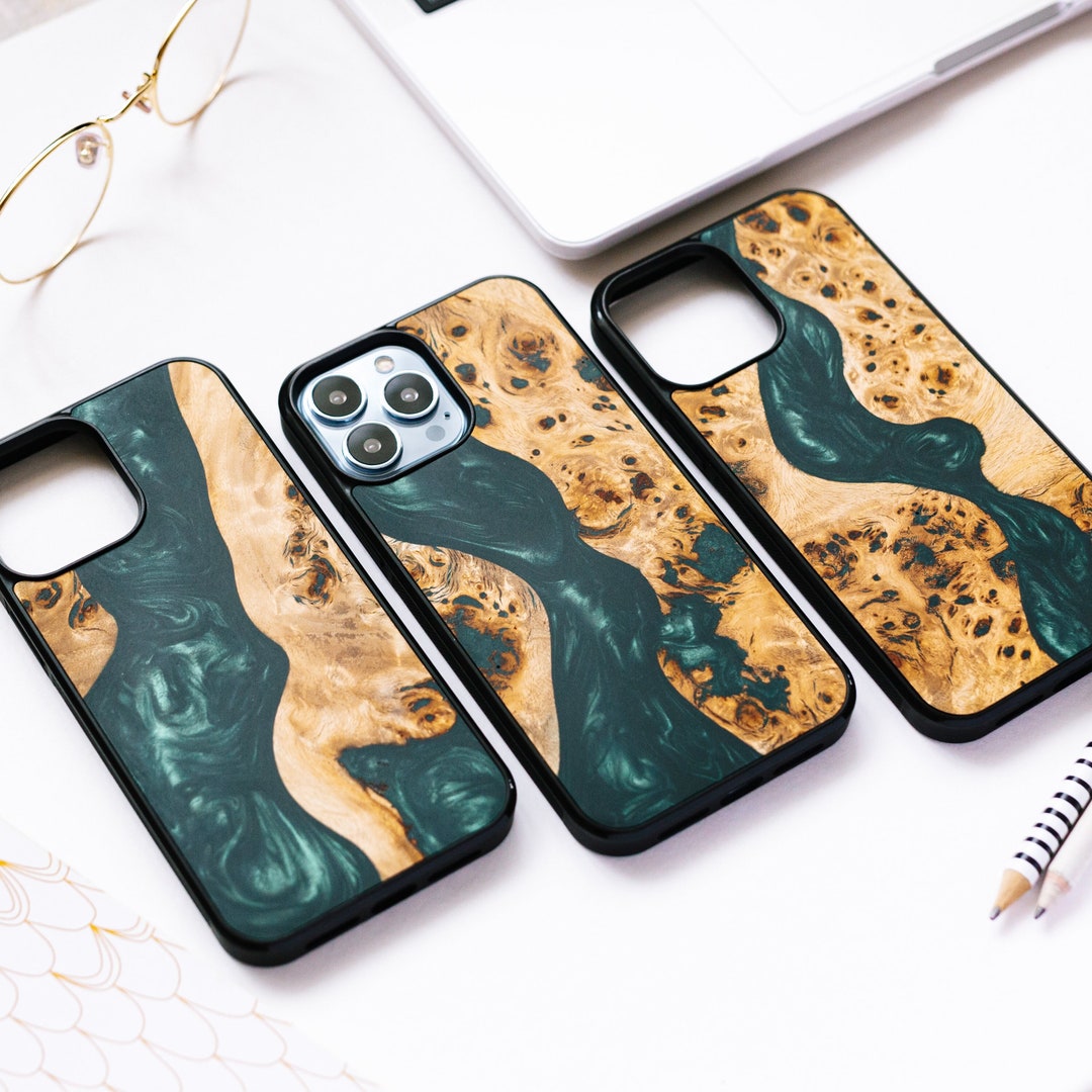 Resin Wood iPhone 15, 14, 13, 12, 11 Case green Wave Magsafe Upgrade
