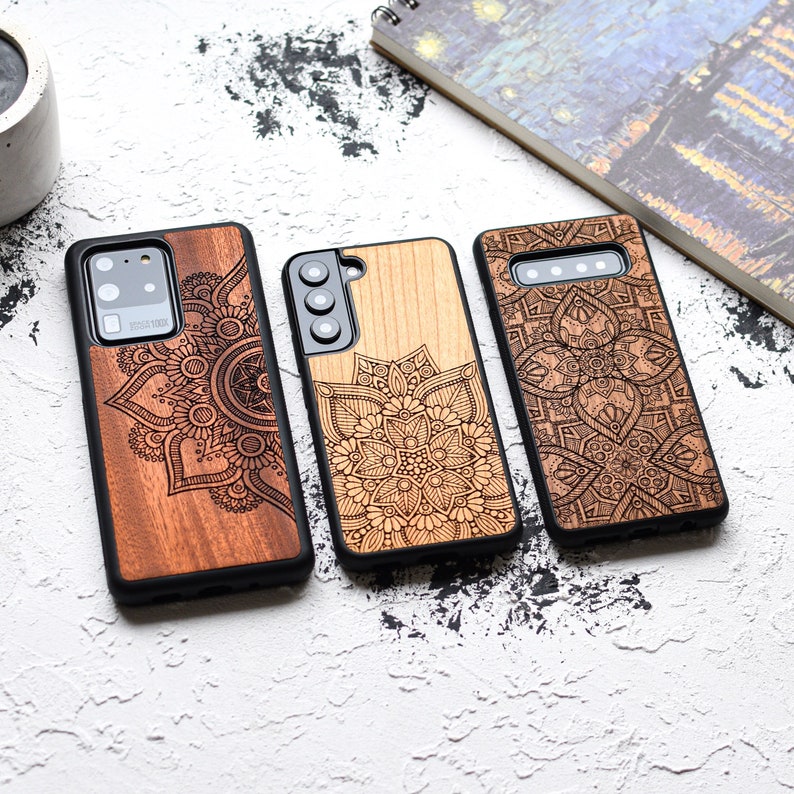 Mandala ethnique bois étui S24, S23, S22, S21, S20 Étui pour Samsung Galaxy S Ultra, Plus et FE Housse de téléphone mince fabriquée à la main image 1