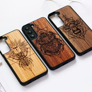 Scarabs and bee - wood case for S24, S24, S23, S22, S21, S20, S10 | Samsung Galaxy S Ultra, Plus and FE cases | Rhinoceros, ancient scarab