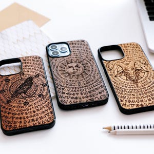 Occulte antique | Coque en bois véritable gravé avec mise à niveau Magsafe pour iPhone 17, 16, 15, 14, 13, 12, 11, X, XS | iPhone Pro max, Plus, Pro, SE