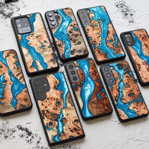 Electric blue - resin + wood case for S25, S24, S23, S22, S21, S20, S10 | Samsung S23 Ultra shockproof case | Protective Galaxy S22 case