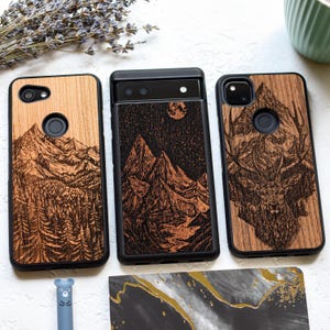 Berge - Echtholz Google Pixel Case für Pixel 9, 9 Pro, 9 Pro XL | 8, 8 Pro | 7, 7 Pro | 6,6 Pro | Falten Modelle | 4G, 5G | Hirsch, Wald