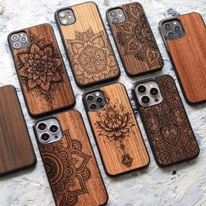 Bloemenmandala | Hoesje van echt hout voor iPhone 16, 15, 14, 13, 12, 11, X, XS | Pro max, Pro, Plus, mini, SE | Magsafe-upgrade beschikbaar