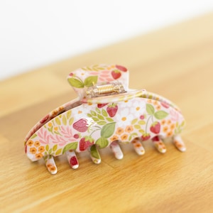 Strawberry Patch Claw Clip, Flower Hair Clip, Floral Clip, Hair Accessories, Pink Accessories, Strawberries