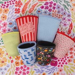 Blumengetränkehülle, Eiskaffeehülle, Getränkehülle, trendiges Geschenk, Eisgetränkekühler, isolierte Getränkehülle