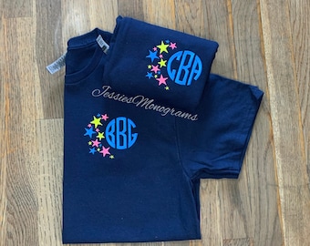 Chemise monogramme étoilée, t-shirt initial personnalisé, cadeau pour elle