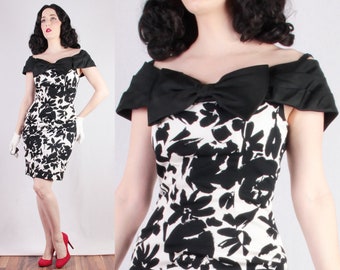 80s Wiggle Dress off the shoulder black and white floral print classic A.J. Bari Petite pinup girl boss lady big bow be seen Size Small