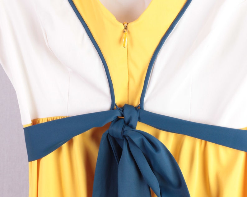 70s Yellow and Blue Peignoir by Vanity Fair princess dapper day Disney bound cosplay bright bold glamour puff sleeves front zip 28 Waist