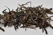     2019 Old Tree Yiwu Maocha Raw Puerh from Huang Chen Hao 16g