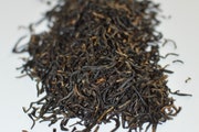     2023 Smoke and Mirrors 'Tongmu' Smoked Black Tea (caramel macchiato) 50g