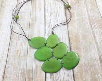 Tagua Nut Jewelry, Green necklace, Boho Jewelry, Gift Women, Statement Necklace, Sustainable Jewelry, Summer Necklace, Colorful Jewelley