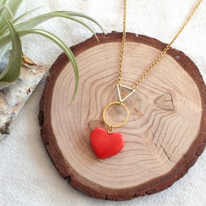 Regalo del Día de la Madre, colgante de corazón, Collar rojo, Joyería de Nuez de Tagua, Regalo para ella, Collar Minimalista, Joyería Boho Chic, Ecofriendly