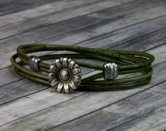 Womens Leather Bracelet - Daisy - Flower Leather Bracelet - Leather Wrap Bracelet - Flower Jewelry - Womens Bracelet - Daisy Bracelet
